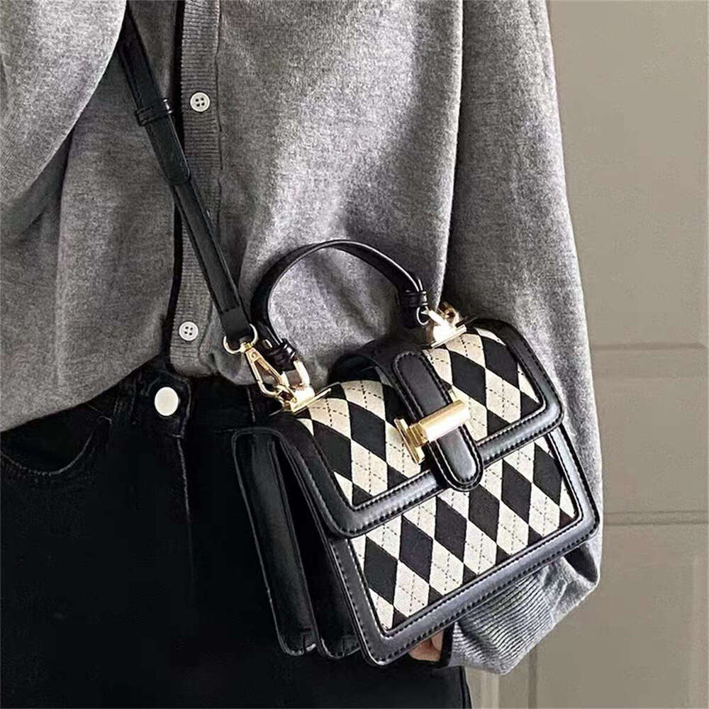 Hand checkered small square 2024 summer new chain plaid single shoulder crossbody bag woman