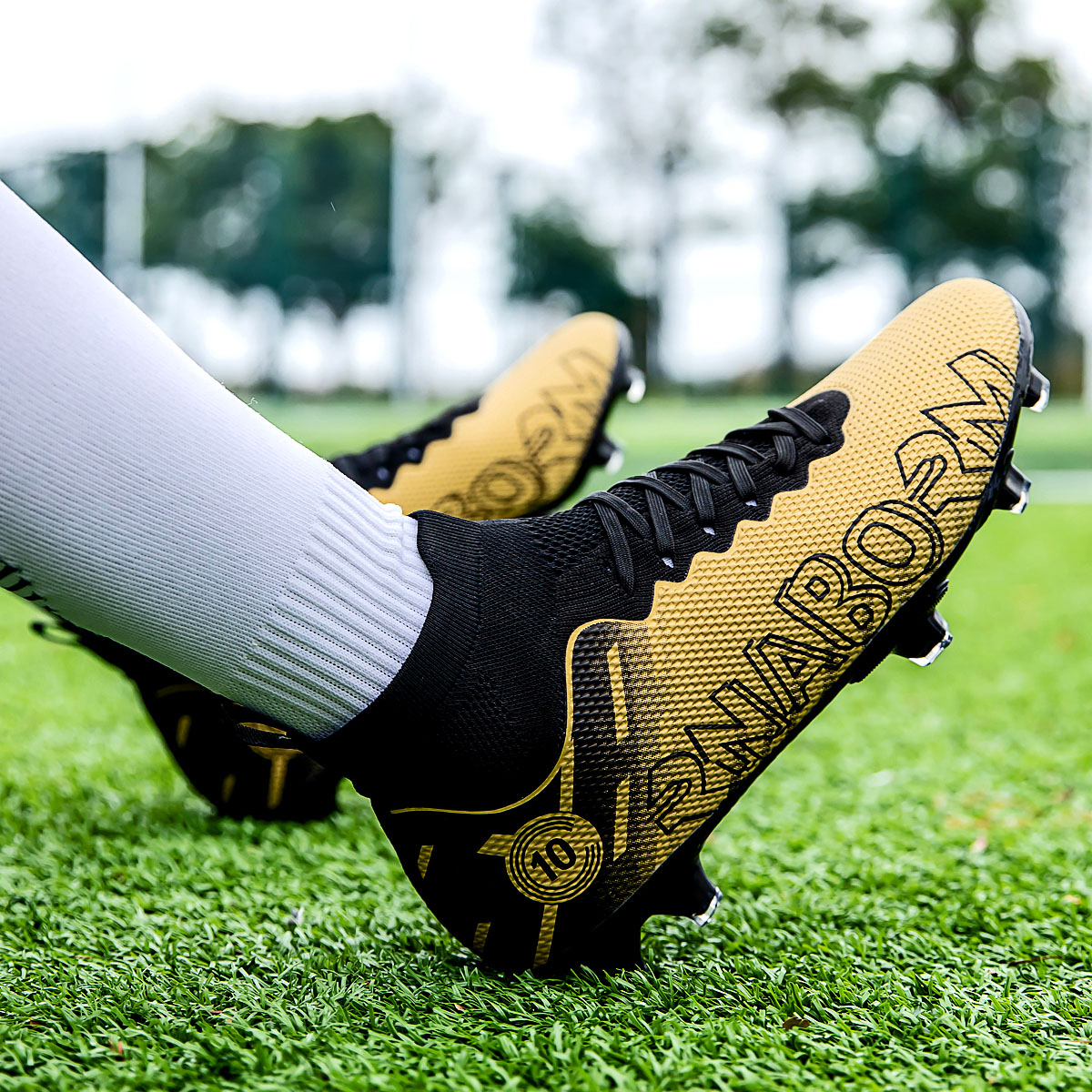 Men's New High Top Soccer Shoes TF/FG Anti-Slip High Quality Football Boots Children's Durable and Breathable Outdoor Sneakers