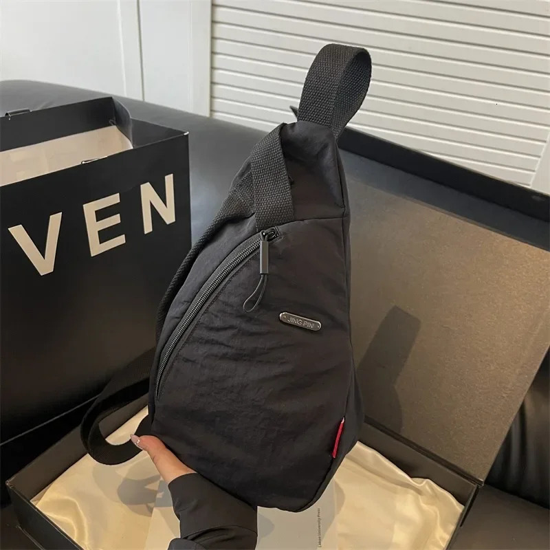 Breast bag Korean canvas Japanese mens shoulder messenger bag handbag wallet 241111