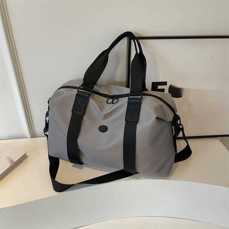 Business Trip Short Distance Travel Bag for Men and Women Large Capacity Single Shoulder Luggage Bag Lightweight and Versatile Portable Fitness Bag