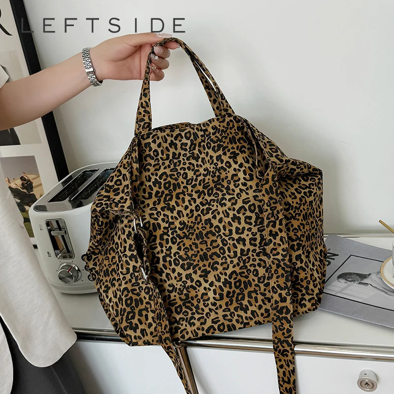 Large canvas Leopard Y2K Korean fashion travel shopping bag womens travel handbag 241111