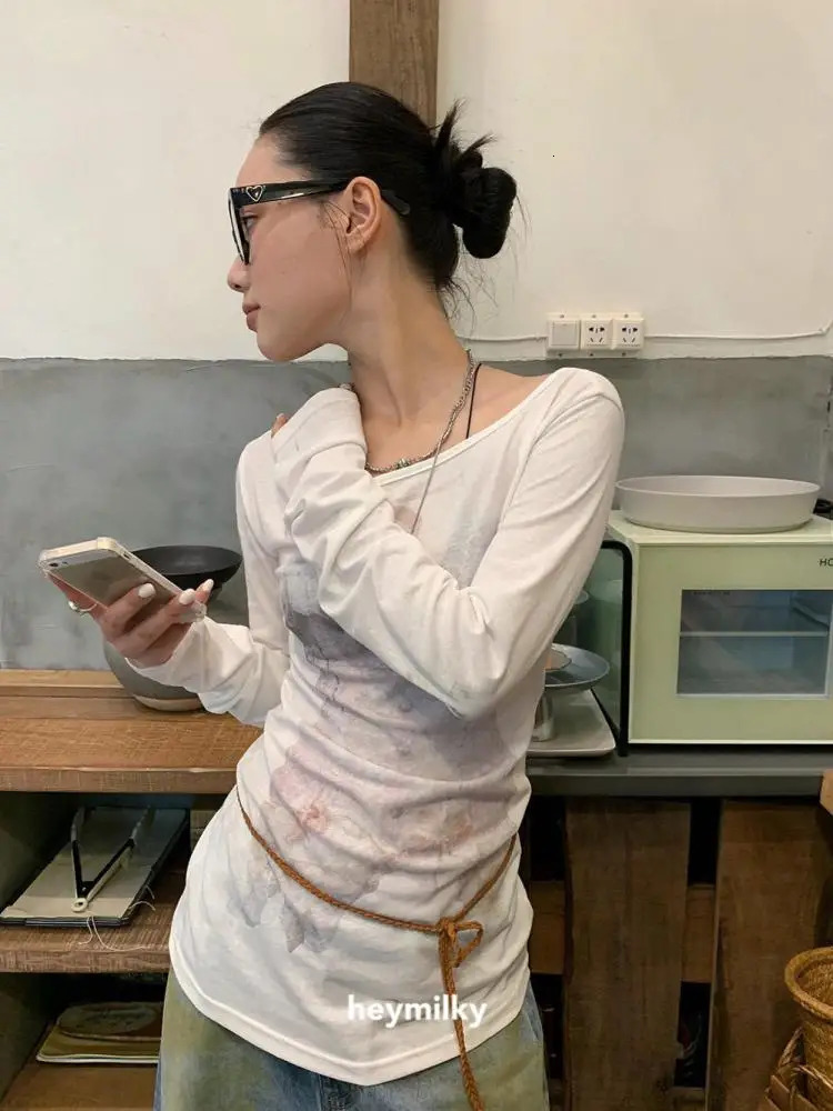 Tawaaiw Fairycore Graphic T-shirt long sleeved Korean fashion 2000s clothing Y2k autumn top fashionable womens T-shirt 241112