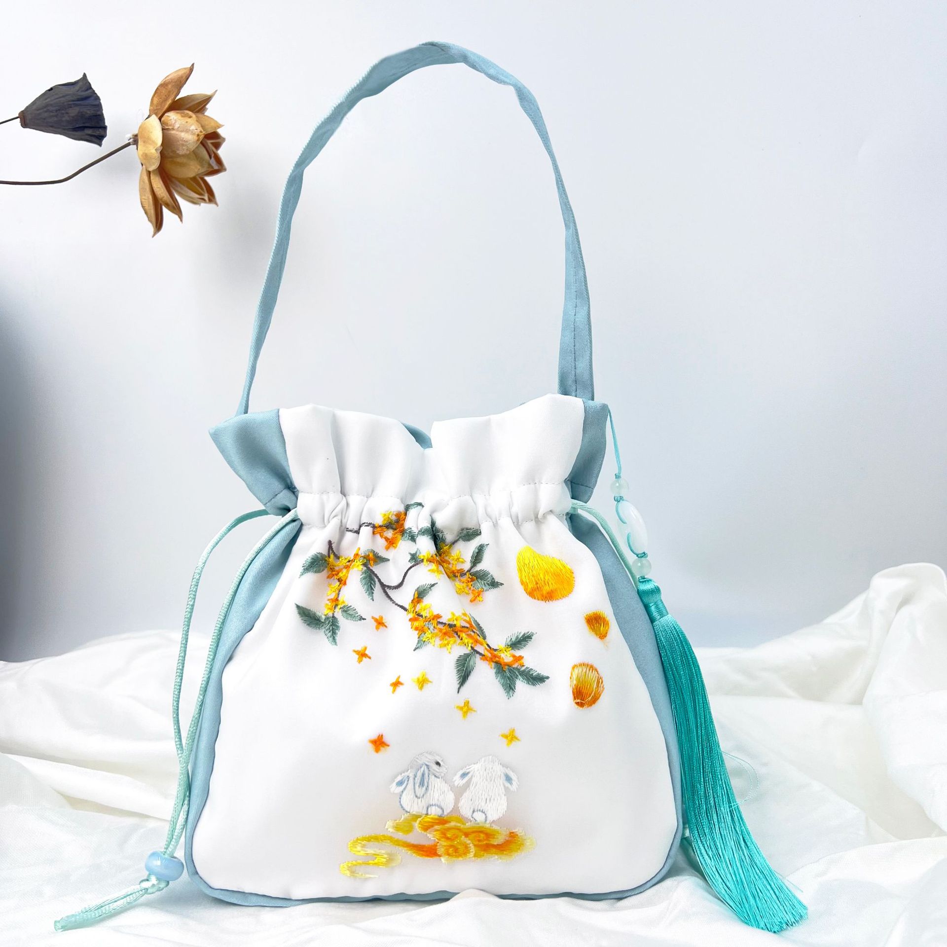 Chinese Style Small Bag Literary Vintage Flower Embroidery Hanfu Handbag Ancient Messenger Shoulder Bag Drawstring Purse b7d3c