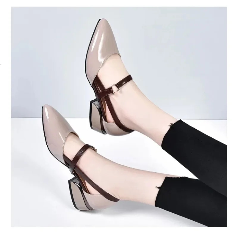 Spring and summer season single shoe thick heel soft sole solid color Pointed breathable middle-aged and elderly fashion 241111