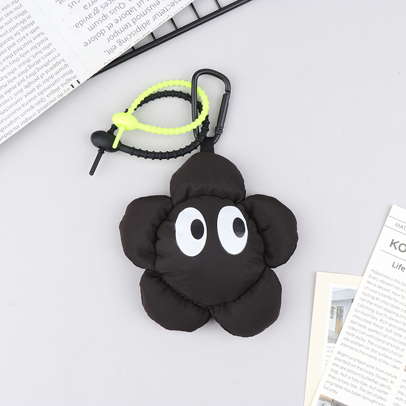 Trendy Black Flowers Keychain Cute Floral Key Holder For Girls Backpack Ornament Bag Pendant Decoration