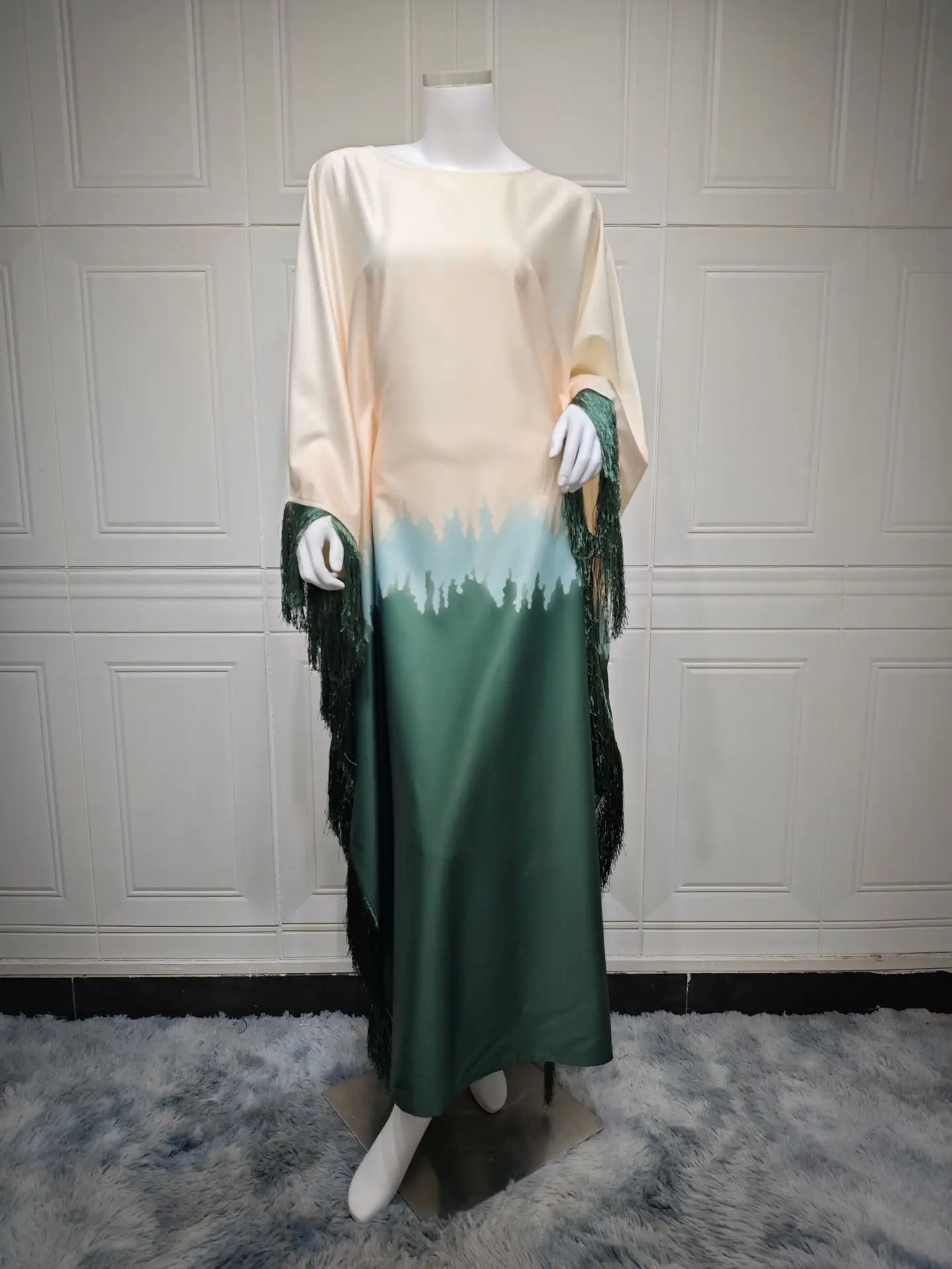 Modest Muslim Bat Wing Sleeve Gradient Tassel Kaftan Eid al Adha Party Evening Dress Dubai Abaya Islam 241112