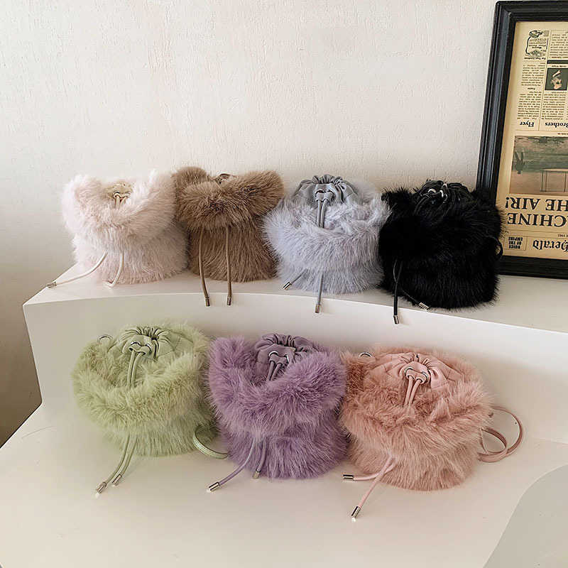 Handheld Plush Bucket Bag New Winter Versatile Single Shoulder Crossbody Bags Women s Fur Handbags 241112