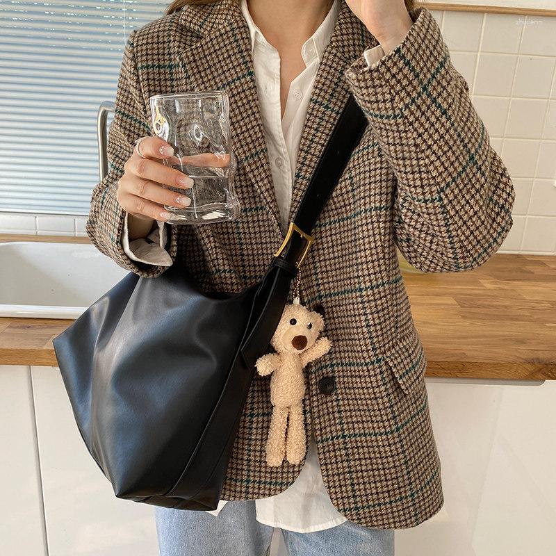 2025 NEW Bag All-matching Ins Crossbody For Women Autumn And Winter Fashion One Red Niche Design Large Capacity Shoulder zhanyishengli