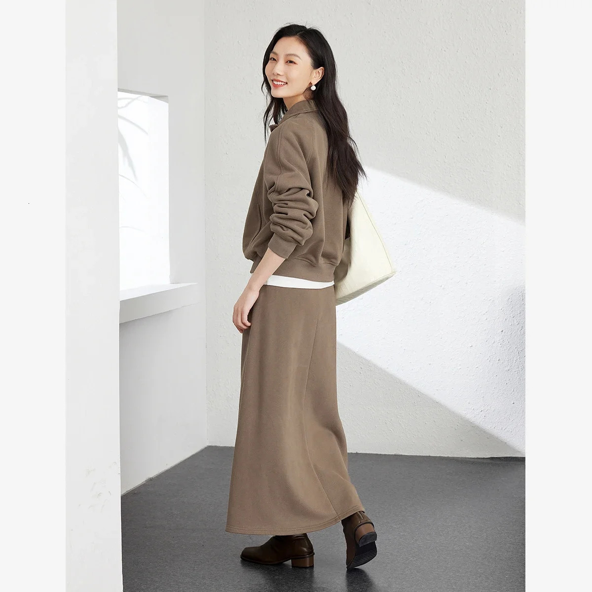 Vimly Sports Sweater Skirt 2-piece Set for Womens Office Womens Autumn/Winter Casual Zipper Top Elastic Waist Skirt Set 241112