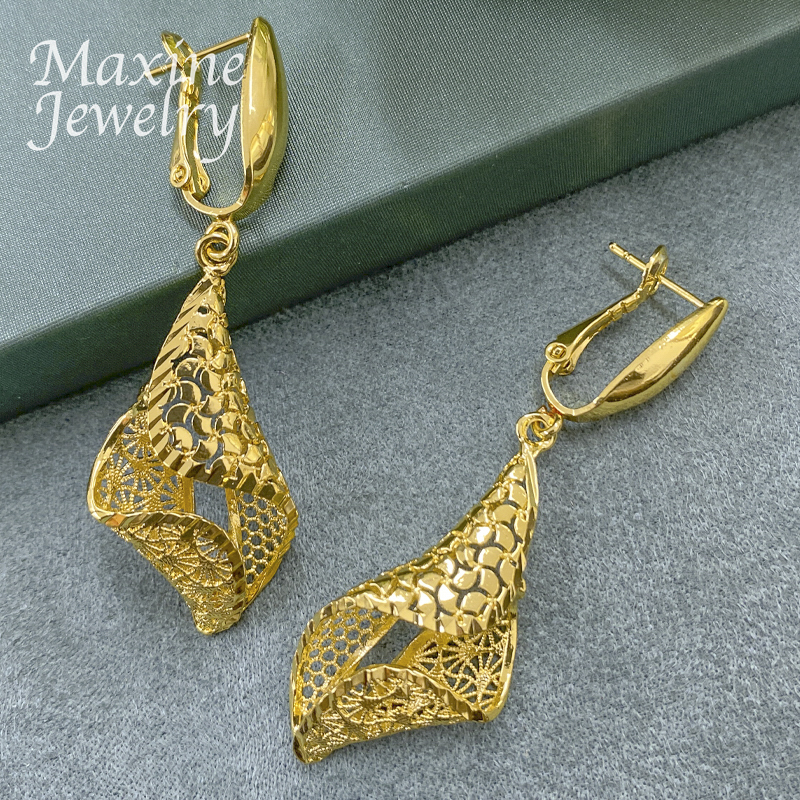 Golden Dubai 18K Gold Plated Jewelry Set for Women African Necklace Earring Bracelet Ring Luxury Party Nigerian Wedding Gifts