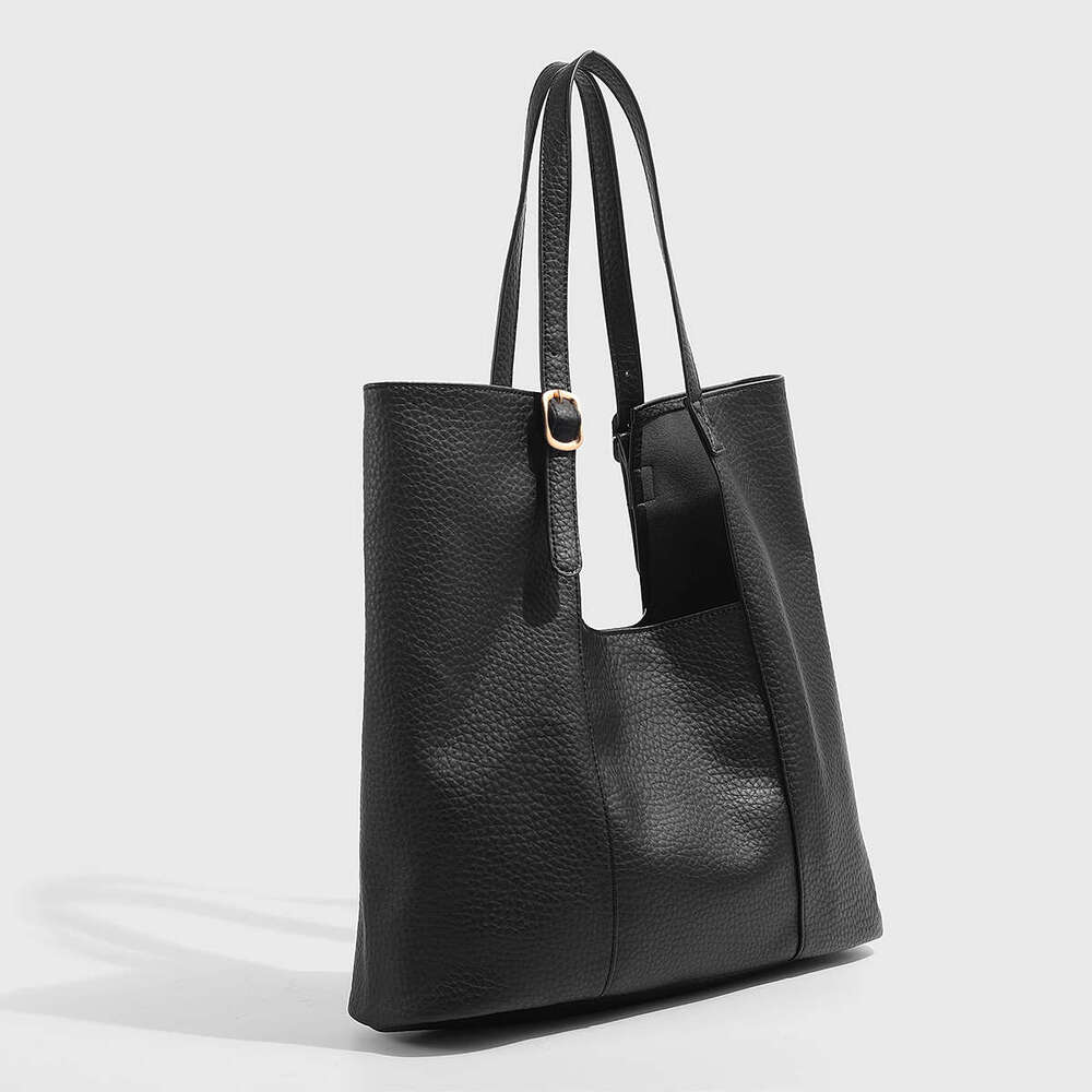 Vintage large capacity Tote texture 2024 new pu oil wax leather shoulder underarm commuter bag