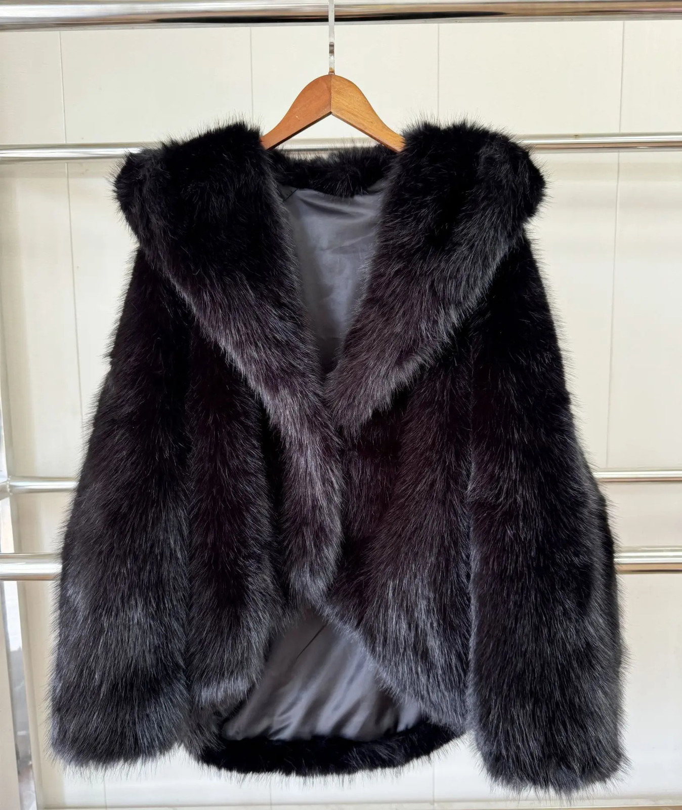 ecofriendly fur fox hooded jacket for women Korean style highend furry warm 241112