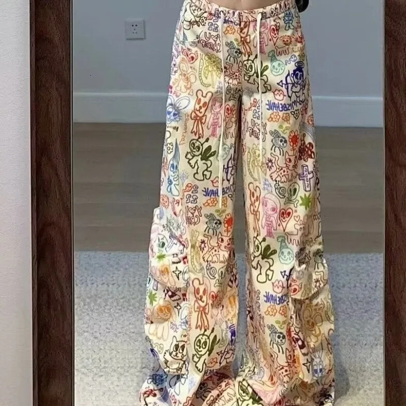 Graffiti Print Y2K Streetwear Cargo Pants Women French Aesthetic Art Wide Leg Pants Women Cute All-match Casual Trousers 241112