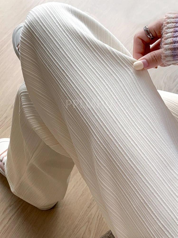 Autumn and winter warm sports pants for women casual wool lined pocket wide leg pants Korean thick waist pleated straight pants 241112