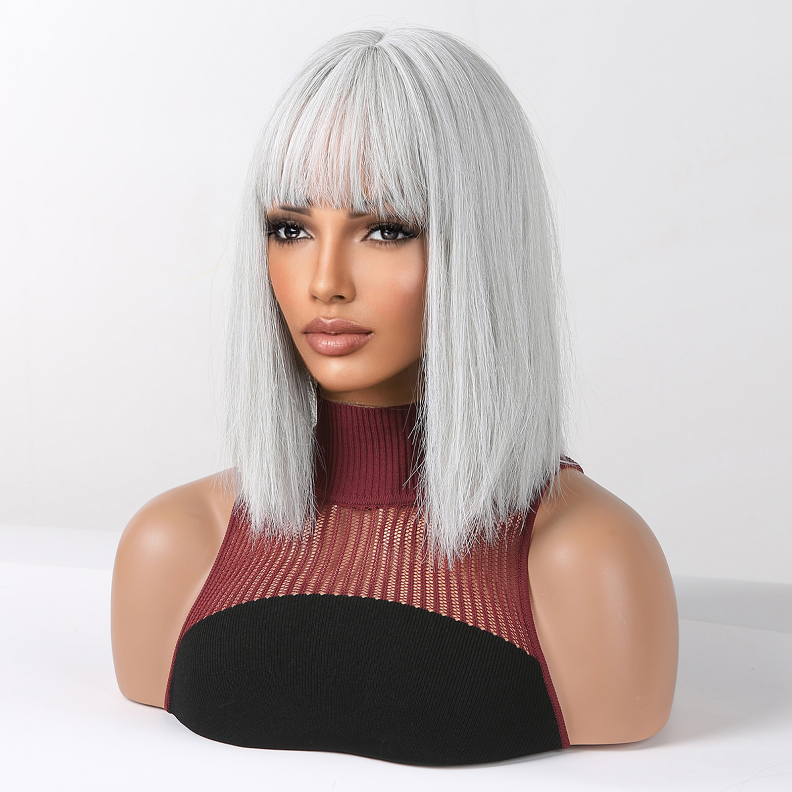 Sier Blonde Synthetic Wigs with Bangs Short Bob Silky Straight Hair Cosplay Lolita Wig High Temperature Fiber for White Women 1a254