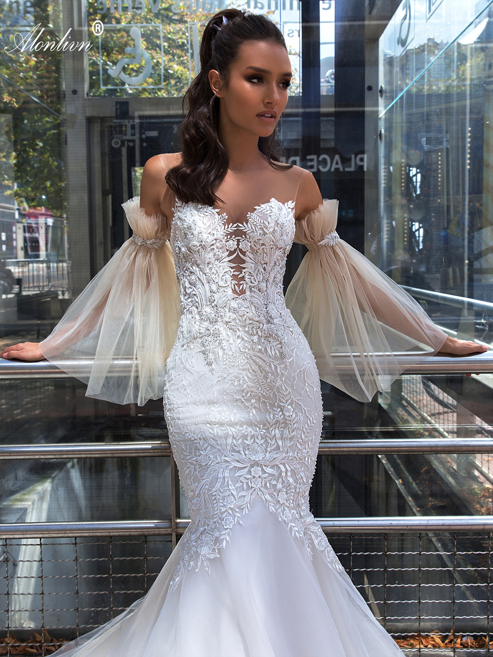 Chic Tulle Appliques Lace Illusion Neck Mermaid Wedding Dresses Covered With Button Detachable Puff Sleeves Trumpet Bridal Gowns