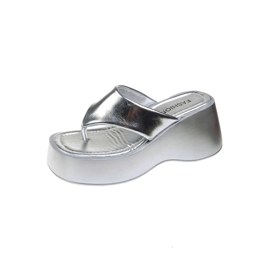 Thick Raised Sandals for Women to Wear Outside in Summer, Sponge Cake Soled Herringbone Slippers, 2024 New Clip on Anti Slip Beach Shoes ddmythur