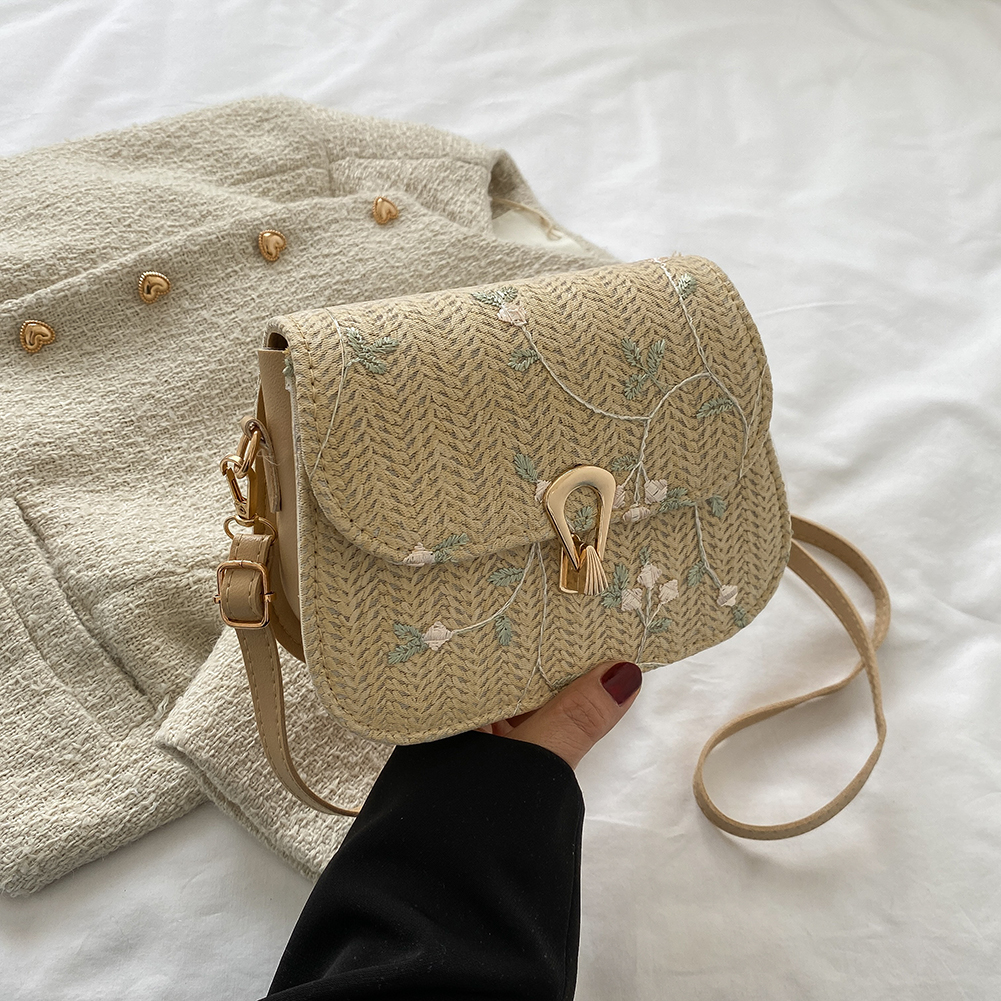 Women Straw Crossbody Bag Adjustable Strap Flower Straw Purse Hasp Closure Straw Satchel Bag Female Summer Beach Bag