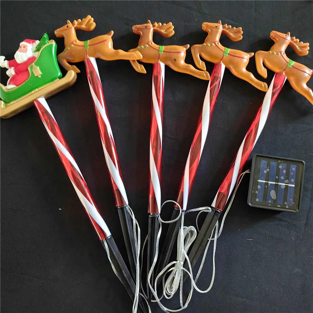 5pcs SolarPowered Christmas Santa Sleigh and Reindeer Lawn Stake Decoration Set Oudoor Festive LED Lights Garden Decor 800 241113