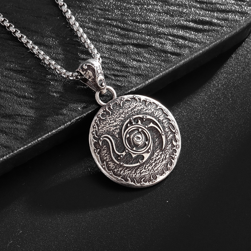 Gothic Spinning Hell Devil Eye Pendant Necklace for Men and Women Punk Theme Party Jewelry Accessories