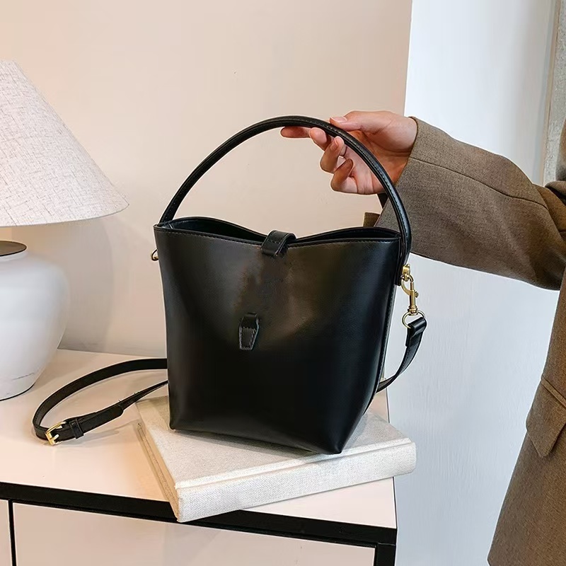 YYY Luxury designer bag designer shoulder bag crossbody bag travel shopper solid leather red handbag men casual fashion Bucket bag