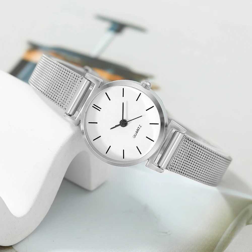 Womens Casual Quartz Watch Womens Fashion round Hands Quartz WatchXJ241109
