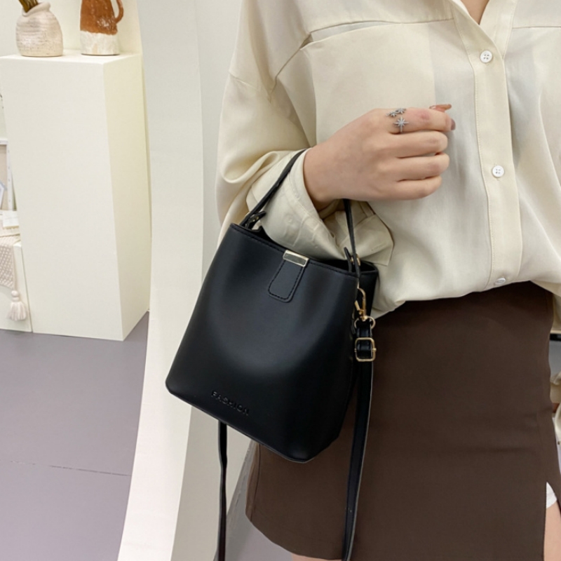 Free Shipping Women PU Leather Handbag Casual Tote Lady Messenger Shoulder Bag Brand Design Female Totes Bolsa Black Designer Bag Luxury Bag Tote Bag