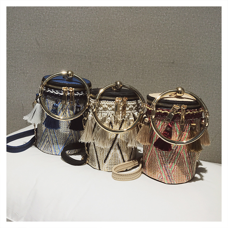 Women Bucket Bag Style Cylindrical Straw Bags Barrel-Shaped Woven Women Crossbody Bags Metal Handle Shoulder Tote Bag