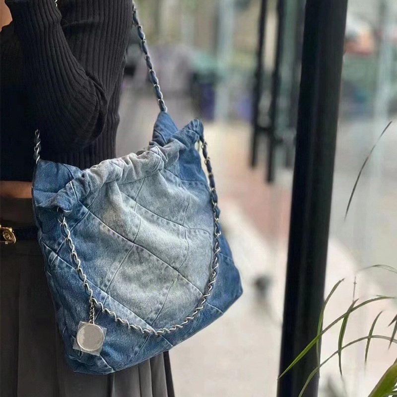 Small Fragrant Wind Gradient Water Wash Denim Blue Garbage Capacity Diamond Grid Chain Tote One Shoulder Large Shopping Bag