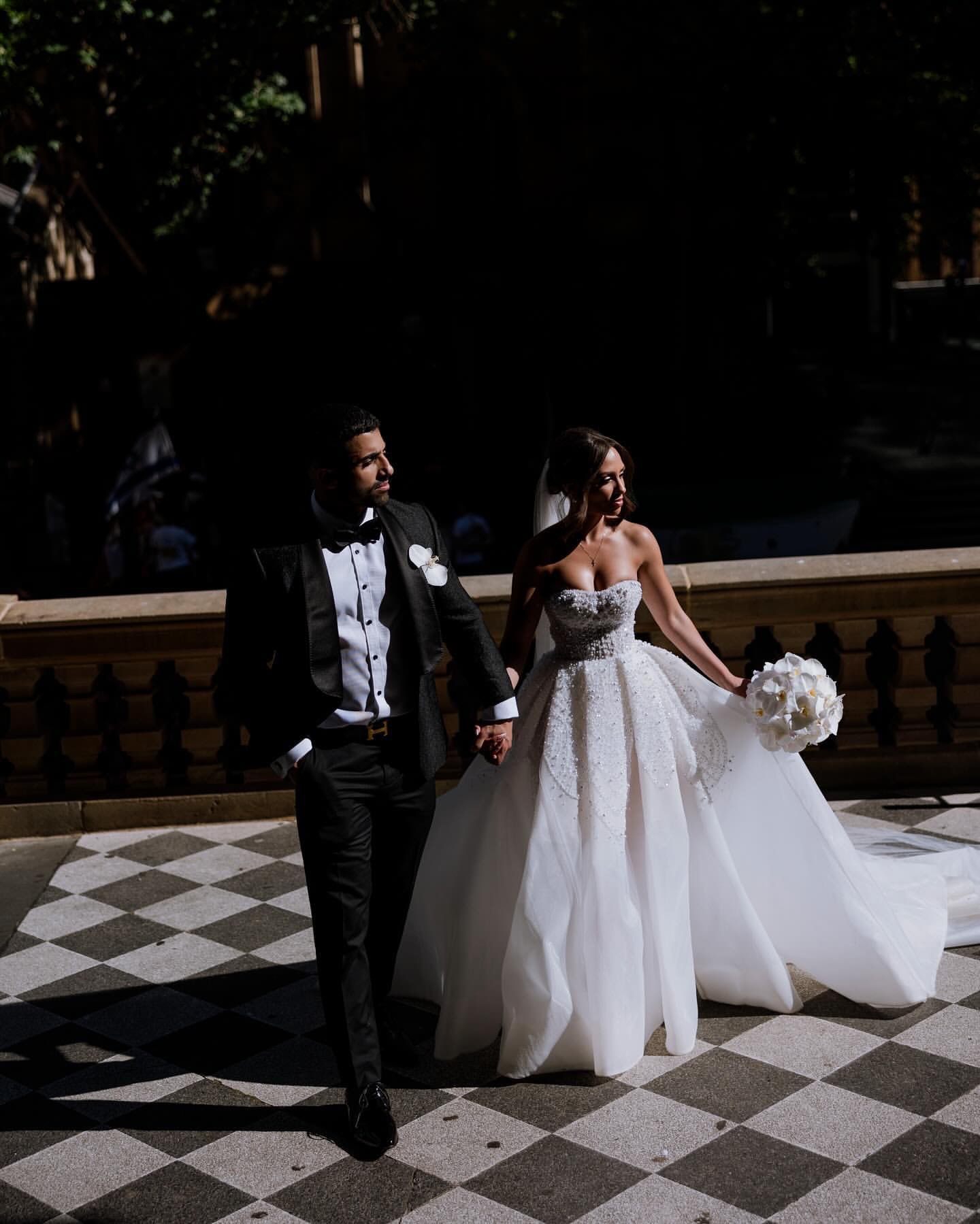 Boho A Line Dress For Bride Beaded Pearls Sweetheart Wedding Dresses Bridal Gowns Vestidos Novia Split Backless Country Robe De Mariage 0515