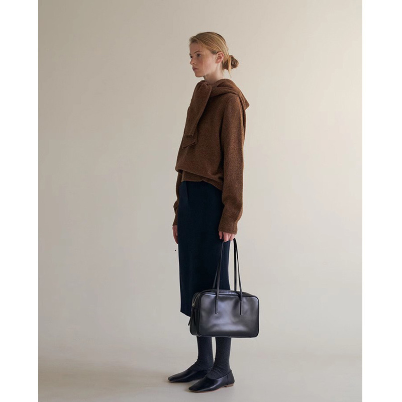 Simple Shoulder Capacity Real Leather Underarm New Worker Student Square Tote Women's Bag Patent Leather Zipper BagVoyage