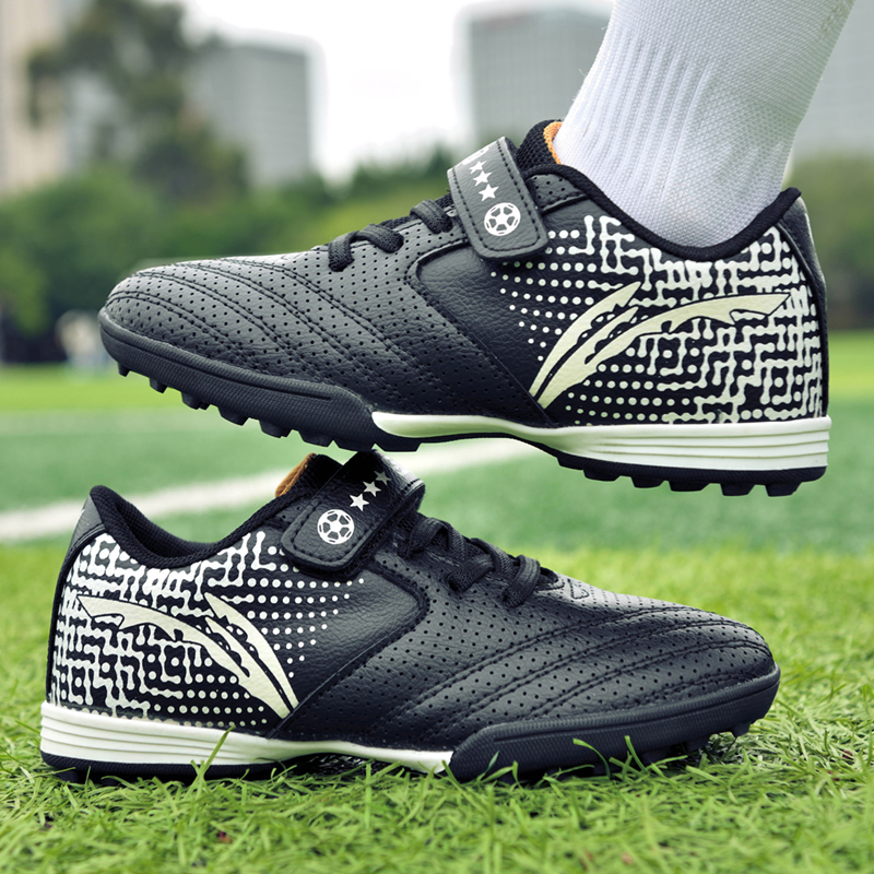 Children Soccer Shoes Professional Training Boots Men Soccer Cleats Sneakers Kids Turf Futsal Football Shoes for Boys