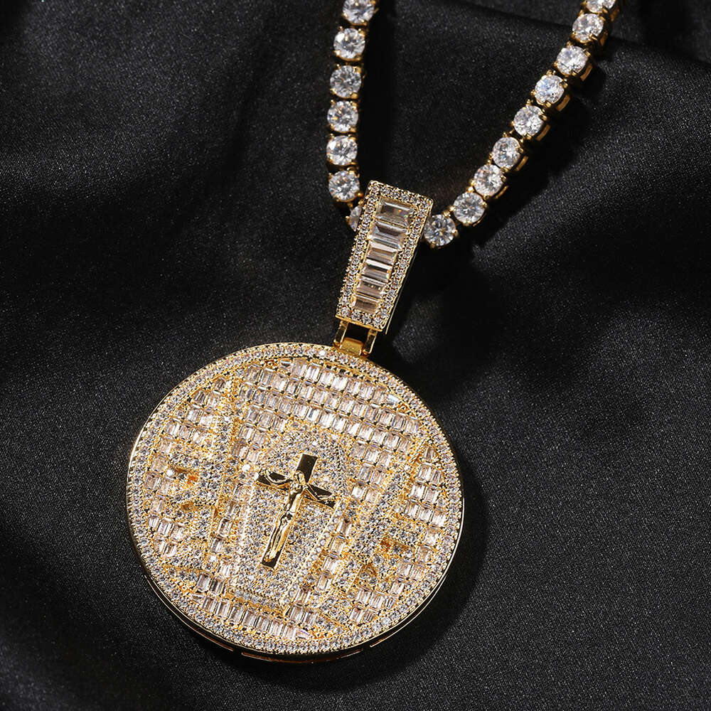Top Quality Wolf Tide Jesus Cross Round Medal Pendant Necklace Hip Hop Silver Full Diamond Necklaces Mens Charm Accessories Iced Out Crystal Hip Hop J