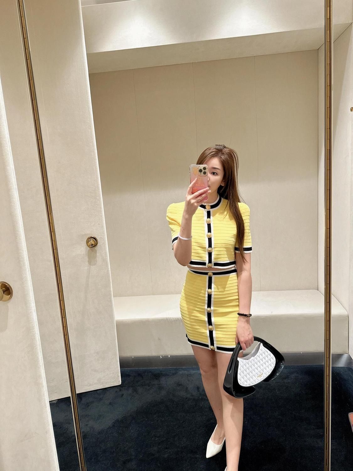 Summer designer women o-neck short sleeve single breasted cardigan top and skirt 2 piece dress suit yellow twinset SML