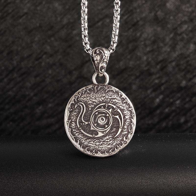Gothic Spinning Hell Devil Eye Pendant Necklace for Men and Women Punk Theme Party Jewelry Accessories
