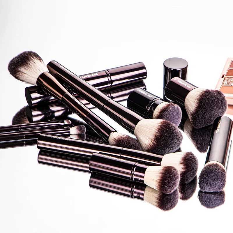 Hourglass No Cruel Makeup Brush -19 Brush Set powder blusher Powder eye shadow eye shadow Basic Brush Luxury Pure Makeup Tool W241113