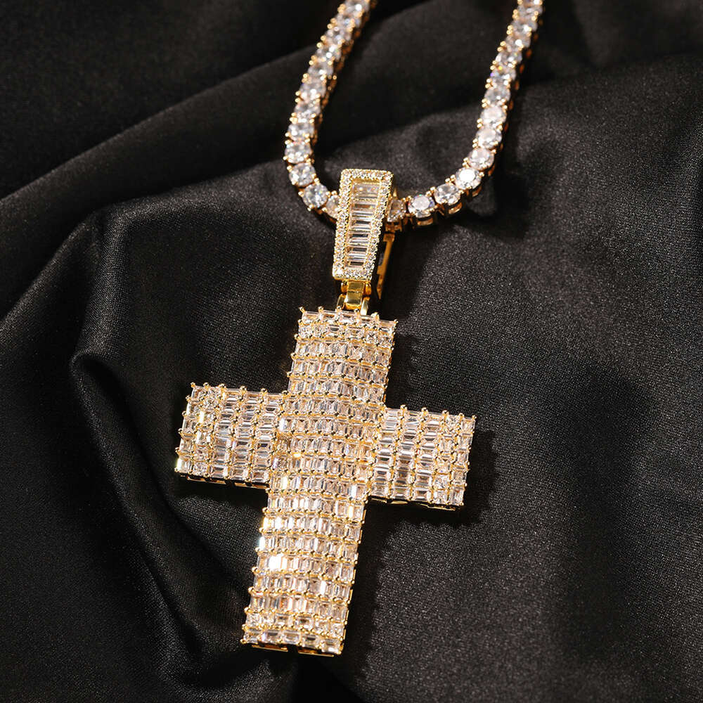 Top Quality Hip Hop New Square Cubic Zirconiaium Cross Pendant Necklace Punk Street Full Diamond Cool Mens Hip Hop Necklaces Iced Out Crystal Rapper J