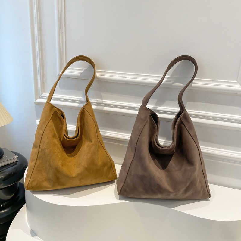 2024 New Large Capacity Korean Underarm Shoulder Bag Suede Tote Bag Casual Versatile Work Commuter Bag For Women 241113