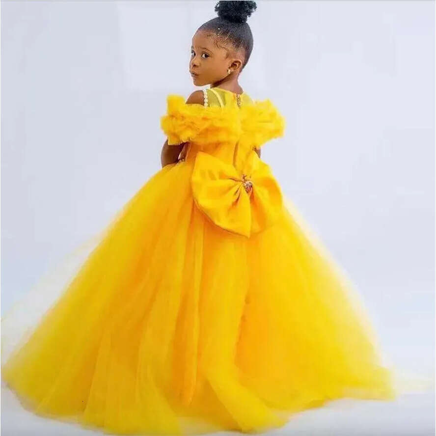 Yellow Puffy Little Kids Birthday Party Dresses Jewel Neck Ruffles Mother And Girl Princess Wer Girls Gowns Toddler Prom Dress 0509