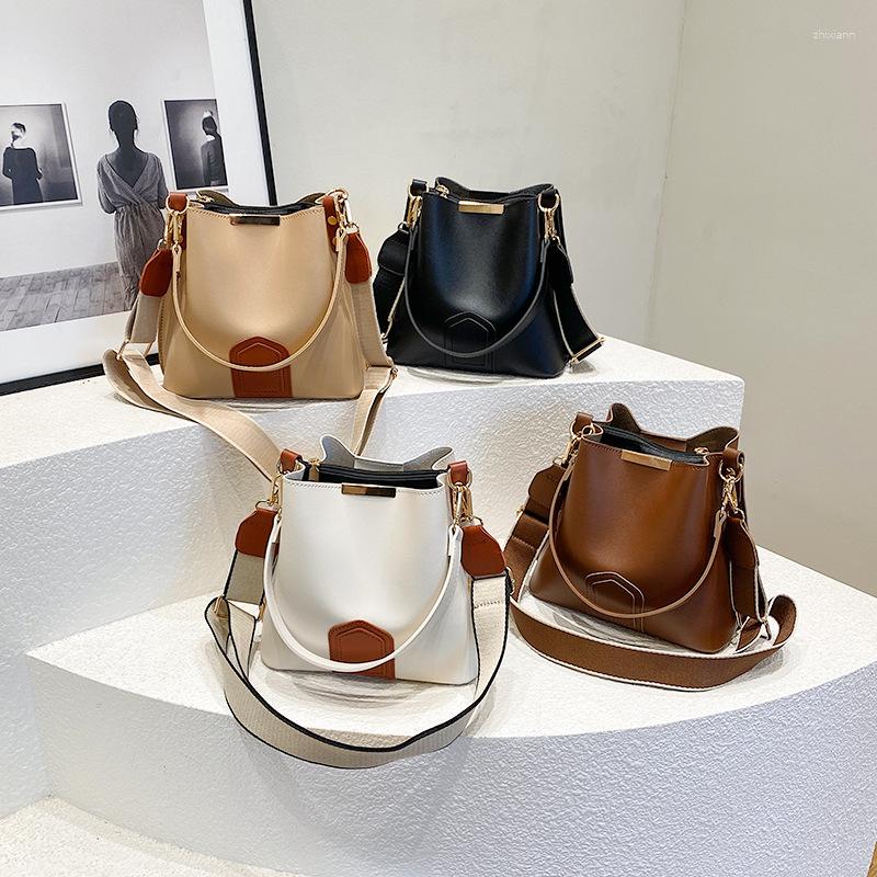 2025 NEW Drawstring Cross-border Textured Bucket Bag For Women Fashion Commuter Portable Shoulder Contrast Color Wide Strap Messenger zhanyishengli