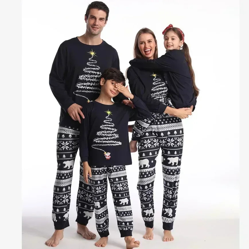 Family Christmas Outfits Mom Dad Kids Matching Pajamas Set Baby Dog Romper Soft Loose Clothing Sets Sleepwear Xmas Look 241112