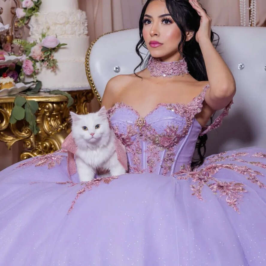 Sweetheart Lavender Corset Ball Gown Quinceanera Dresses Beaded D Wers Formal Prom Graduation Gowns Lace Up Princess Sweet s