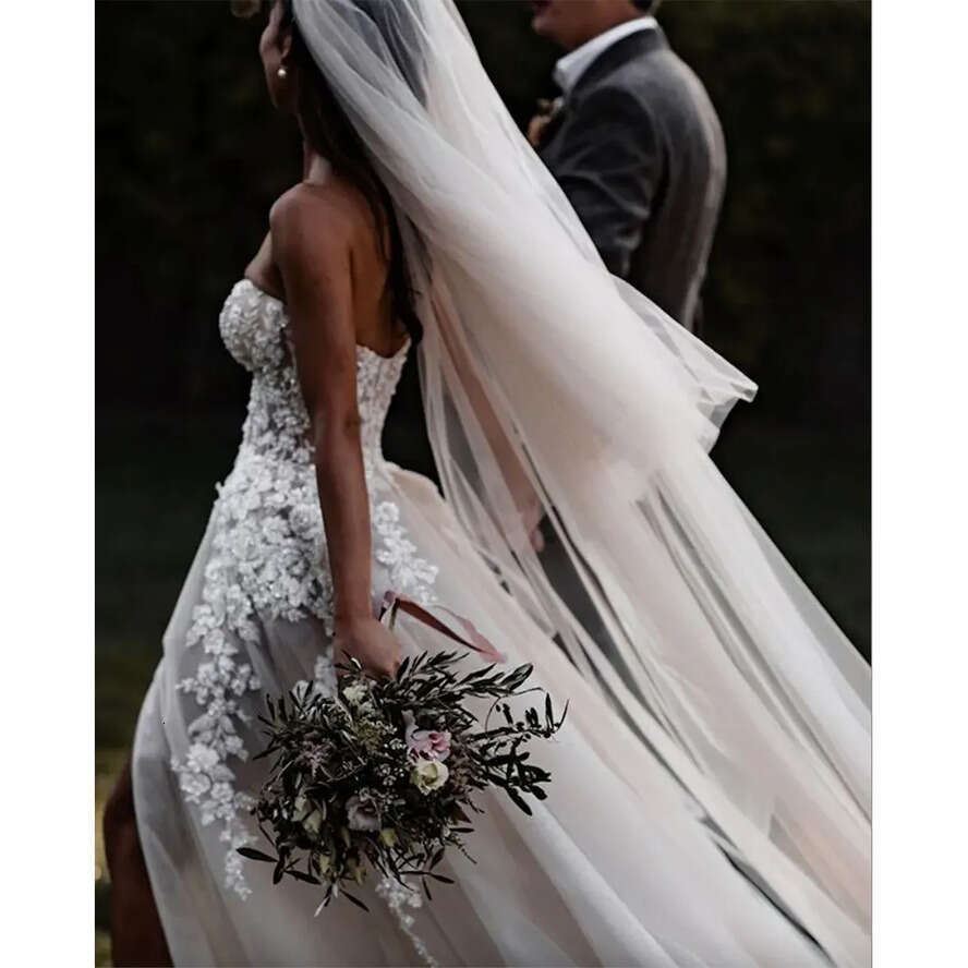 Bohemian 2024 Country Dresses Sweetheart Beaded Boho Lace Appliqued Bridal Gowns Backless Vintage Sweep Train Beach Wedding Dress 0509