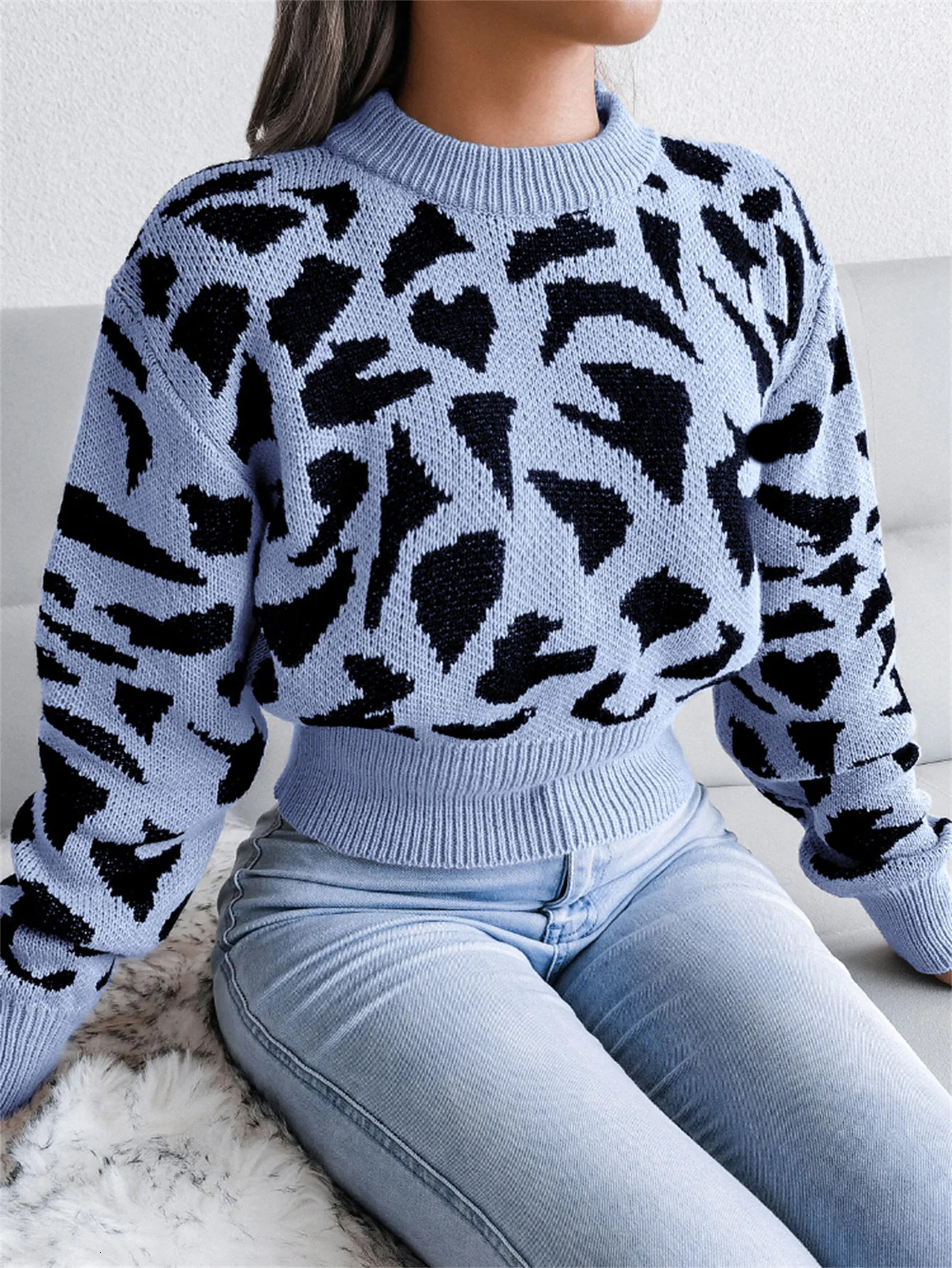 Autumn and Winter Round Neck Fashion Leopard Pattern Waist Series Womens Sweater Long Sleeve Top Short Knitted Lanhua 241113