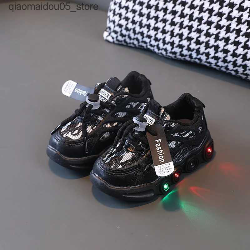 Sneakers Zapatillas LED Childrens Sports Shoes Autumn New Breathable Boys Casual Shoes Girls Tennis Shoes Running Shoes Childrens Shoes Zapatos Ni a Q