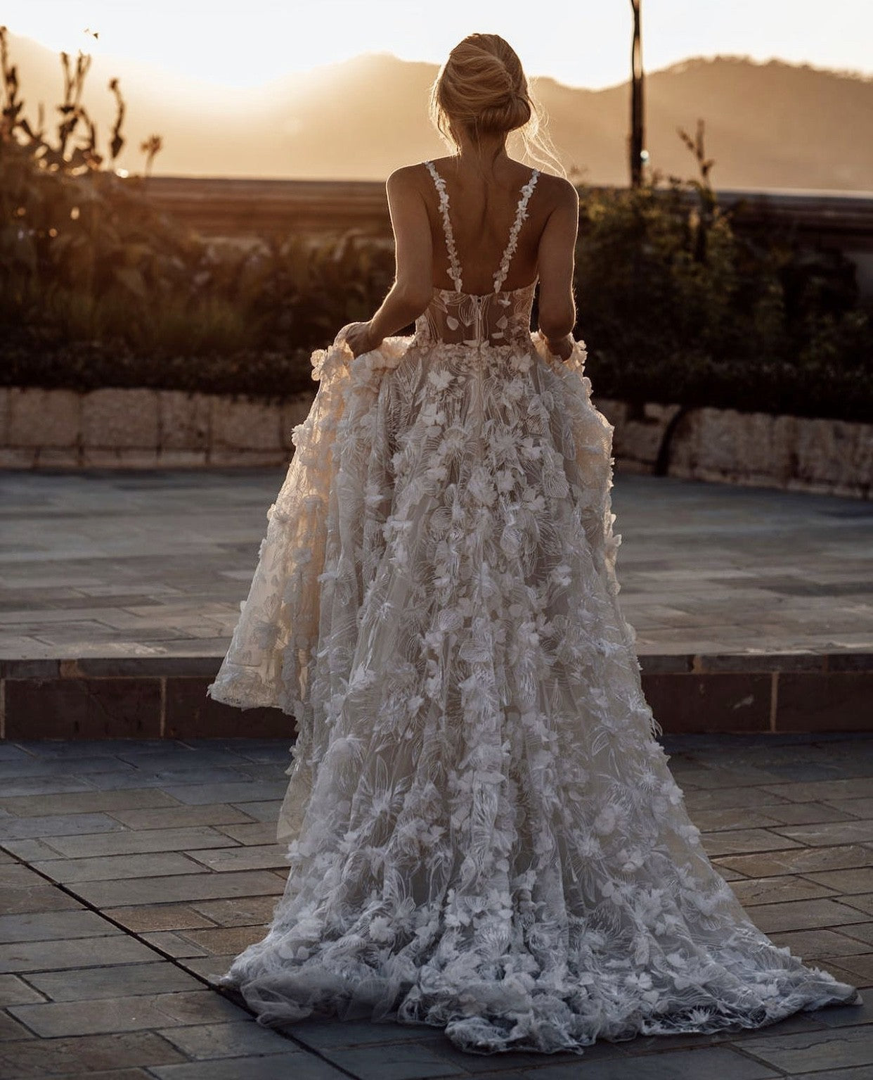 Romantic Ball Gown Wedding Dresses 2024 Sweetheart with Lace Appliques Beaded Bridal Dress Detachable Sleeve Tulle vestidos de novia 04