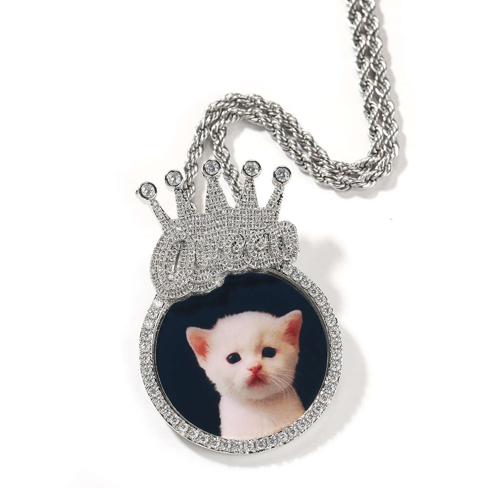 Top Quality Cute Crown Circular Custom Photo Pendant Necklace Hip-hop Personalized Full Diamond Diy Picture Memorial Jewelry Gifts Iced Out Gemstone B