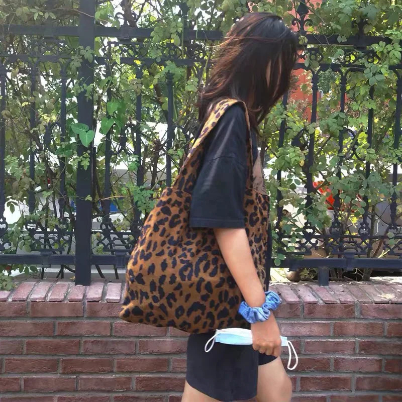 Retro Corduroy Womens Shoulder Shopping Bag Retro Womens Thin Cotton Casual Handbag Leopard Pattern Girls Handbag Tank Top Bag 241112