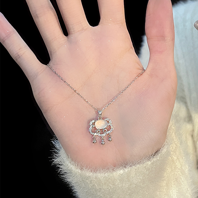 Women's Fashionable Stainless Steel Necklace Featuring Traditional Chinese Designs of Clouds & Peaceful Locks
