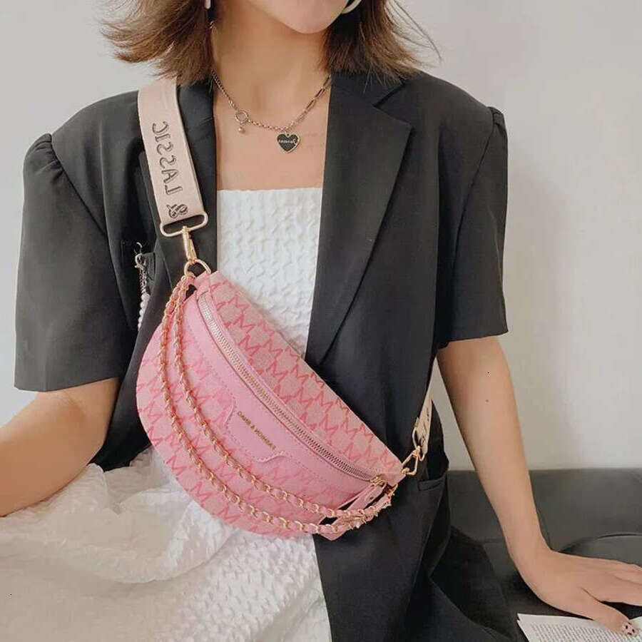 Fashion Pattern Fanny Pac For Women Stylish Letter Printed Chain Female Waist Pack Wide Strap Crossbody Bag 818b
